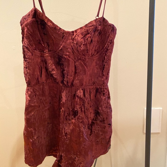 Billabong Velvet Romper - Picture 1 of 3